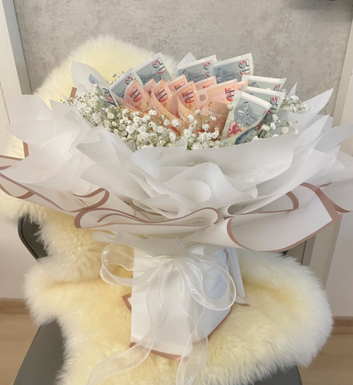 Money to spend money bouquet/birthday bouquet/Valentine's Day