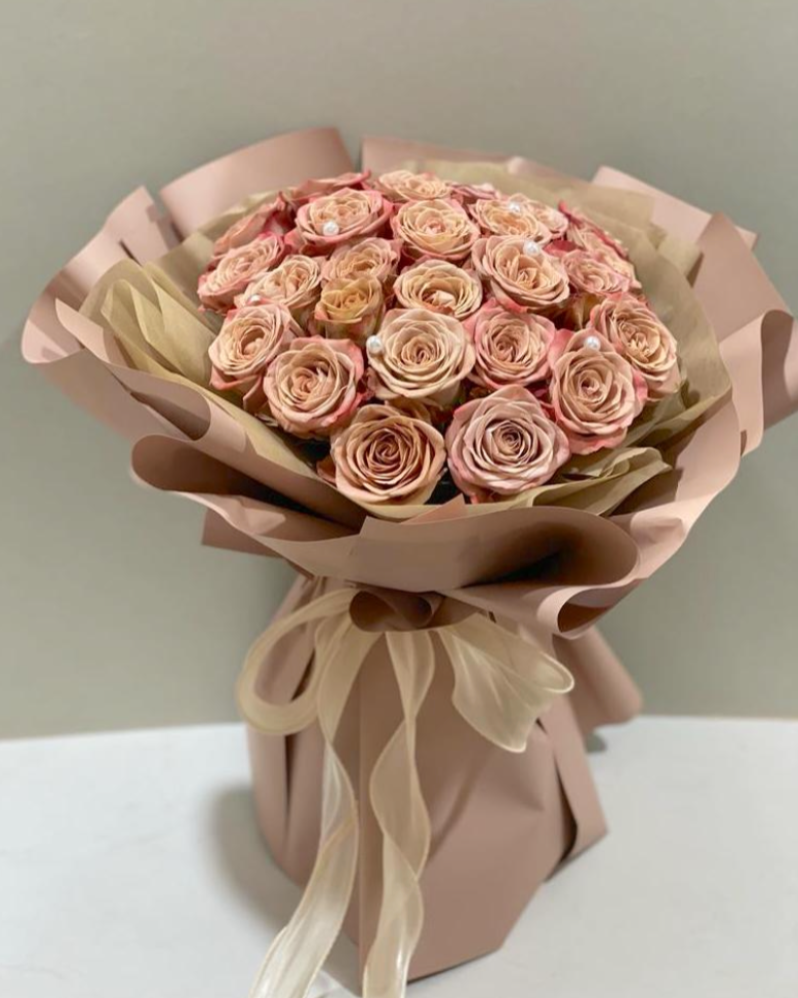 Signature Round Roses Bouquet - 30 Roses