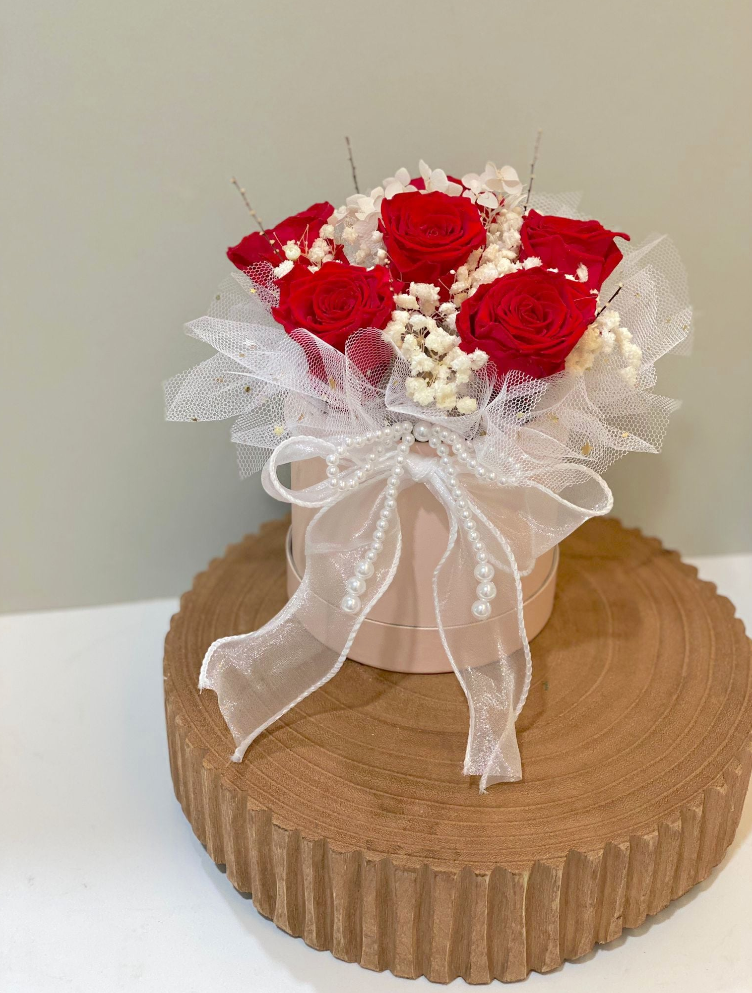 Preserved Roses Bloom Box - 6 Roses