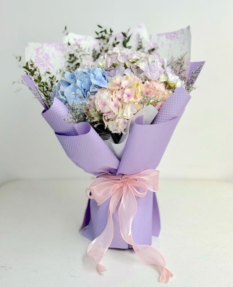 Deluxe Hydrangea Bouquet - 3 Stalks