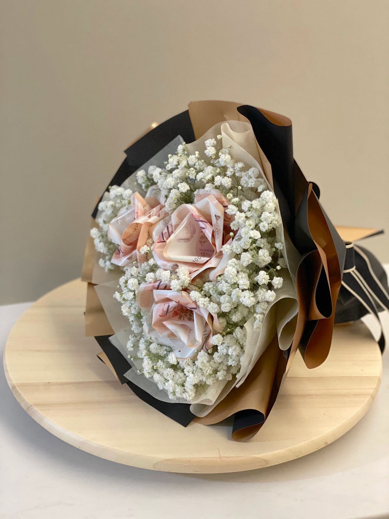 Money Bouquet - Money Roses Round – www.wgifts.sg