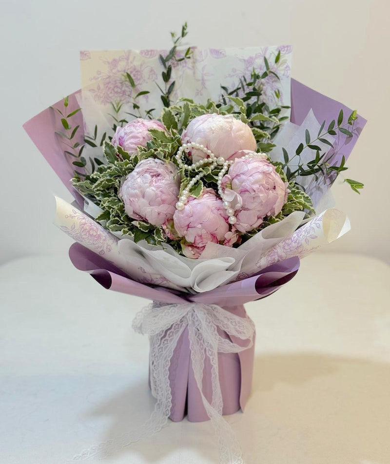 Classic Peony Bouquet - Light Pink