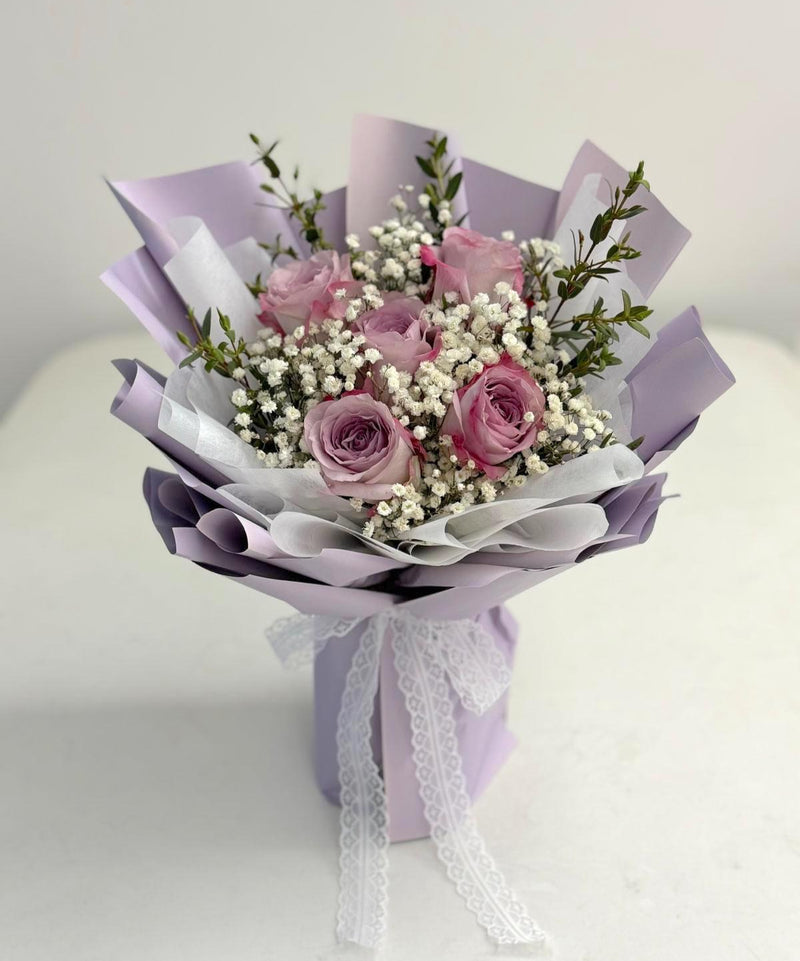 Signature Roses Bouquet - Manta Roses
