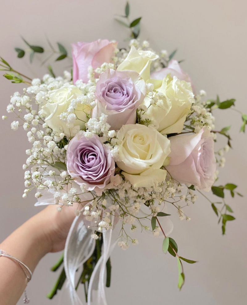 Round Mixed Roses Bridal Bouquet - Classic Style