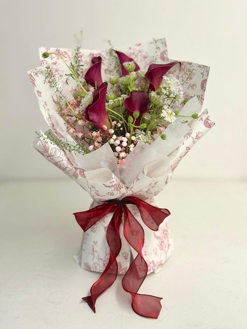 Classic Red Calla Lilies Bouquet
