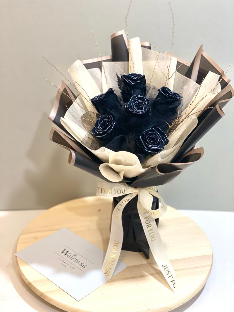 Signature Preserved Roses Bouquet - Black Roses