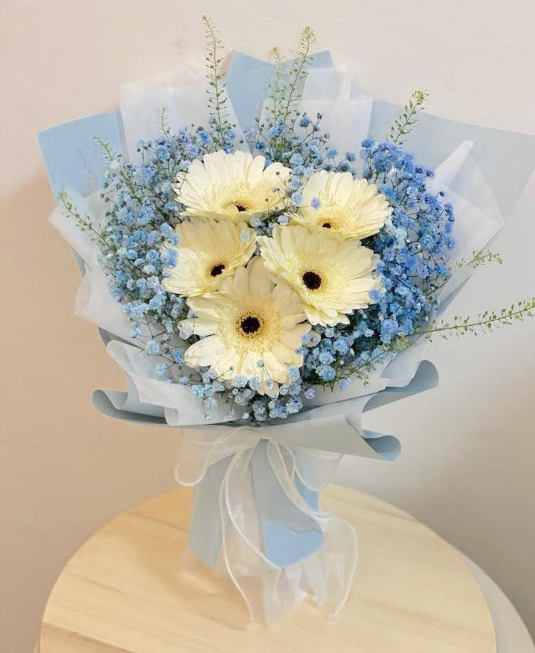 Signature Daisy Bouquet - White Gerbera